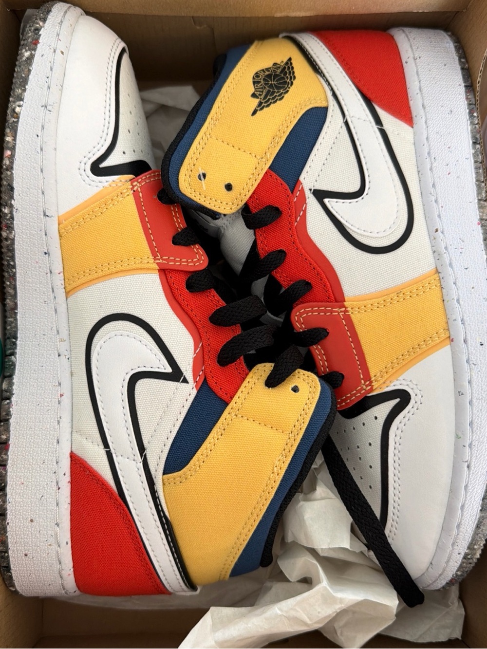 NEW Air Jordan 1 Mid SE (GS) Size 6Y White/Black-Picante Red DV1316-100